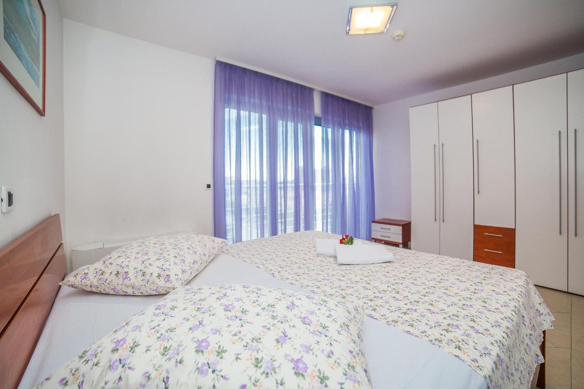Apartments Milan Makarská Pokoj fotografie